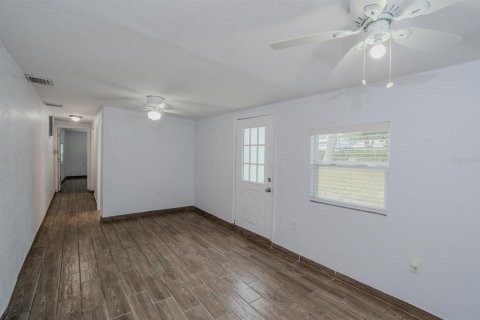 House in Seffner, Florida 3 bedrooms, 129.6 sq.m. № 2100435 - photo 26