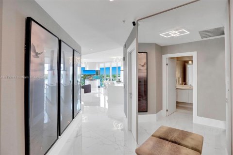Condo in Sunny Isles Beach, Florida, 3 bedrooms  № 1830729 - photo 17