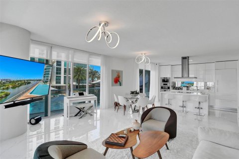 Condo in Sunny Isles Beach, Florida, 3 bedrooms  № 1830729 - photo 15
