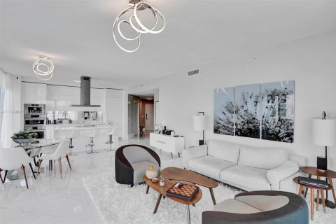 Condo in Sunny Isles Beach, Florida, 3 bedrooms  № 1830729 - photo 14