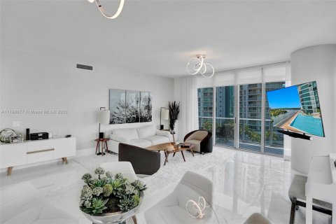 Condo in Sunny Isles Beach, Florida, 3 bedrooms  № 1830729 - photo 12