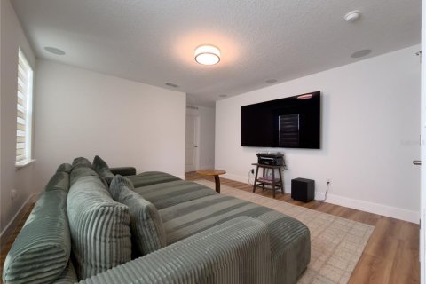 Villa ou maison à louer à Winter Garden, Floride: 5 chambres, 250.84 m2 № 2388810 - photo 15