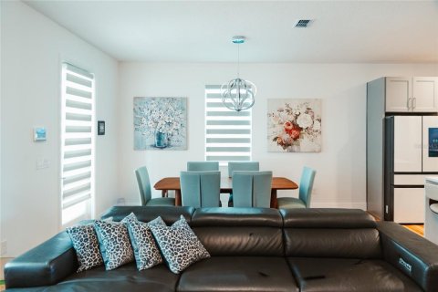 Villa ou maison à louer à Winter Garden, Floride: 5 chambres, 250.84 m2 № 2388810 - photo 10
