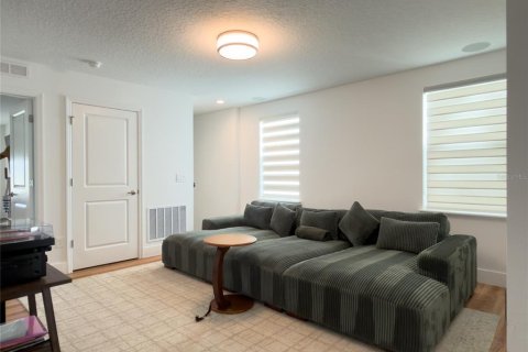 Villa ou maison à louer à Winter Garden, Floride: 5 chambres, 250.84 m2 № 2388810 - photo 16