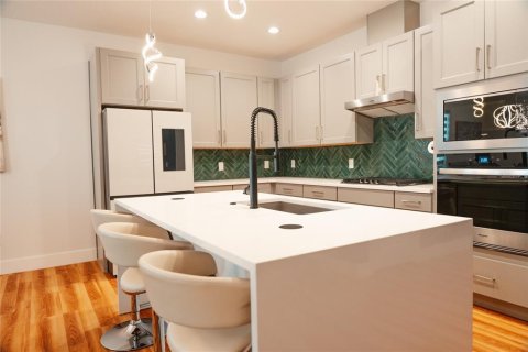 Villa ou maison à louer à Winter Garden, Floride: 5 chambres, 250.84 m2 № 2388810 - photo 3