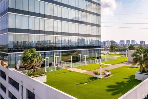 Propiedad comercial en venta en Aventura, Florida № 1703096 - foto 6