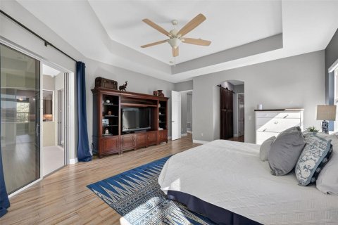 House in Bradenton, Florida 5 bedrooms, 361.3 sq.m. № 2152119 - photo 23
