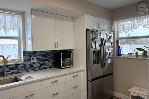 Condo in Boynton Beach, Florida, 2 bedrooms  № 2382514 - photo 12