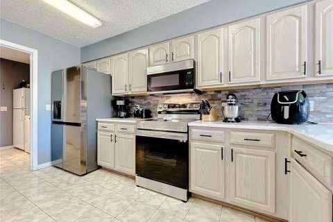 Casa en venta en Leesburg, Florida, 3 dormitorios, 158.77 m2 № 1878237 - foto 10