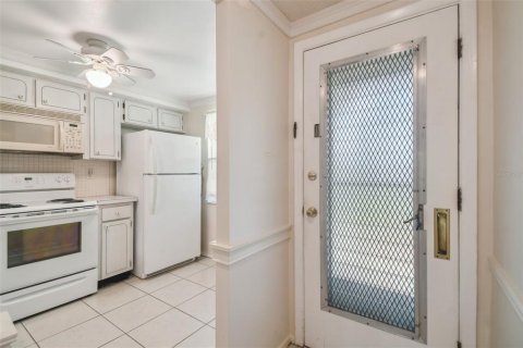 Copropriété à louer à New Port Richey, Floride: 2 chambres, 77.2 m2 № 1866871 - photo 11