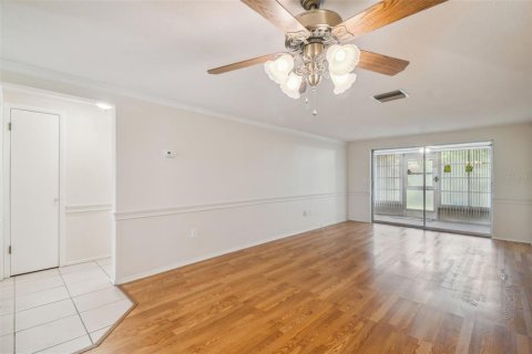 Copropriété à louer à New Port Richey, Floride: 2 chambres, 77.2 m2 № 1866871 - photo 9
