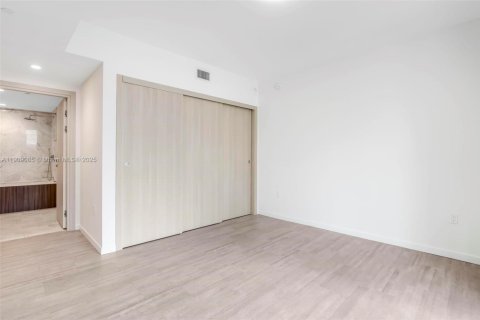 Copropriété à louer à Miami, Floride: 1 chambre, 61.78 m2 № 1966320 - photo 3