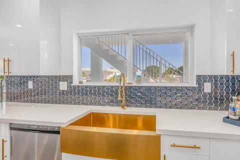 Villa ou maison à vendre à Key Largo, Floride: 5 chambres, 295.8 m2 № 1982081 - photo 12