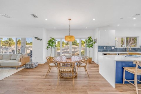 Villa ou maison à vendre à Key Largo, Floride: 5 chambres, 295.8 m2 № 1982081 - photo 5