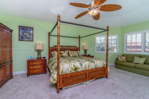 House in Punta Gorda, Florida 7 bedrooms, 834.36 sq.m. № 1758478 - photo 29