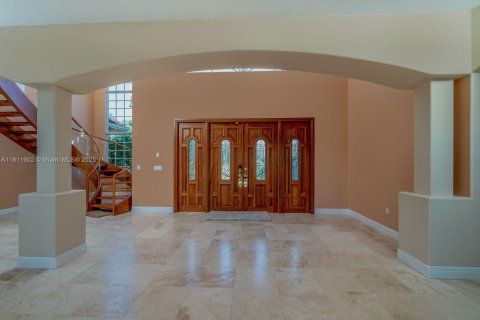 House in Punta Gorda, Florida 7 bedrooms, 834.36 sq.m. № 1758478 - photo 6