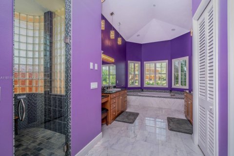 House in Punta Gorda, Florida 7 bedrooms, 834.36 sq.m. № 1758478 - photo 21