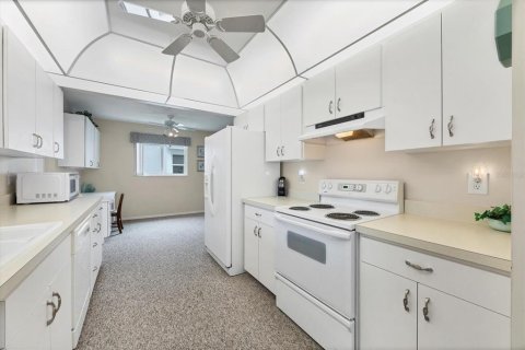 Villa ou maison à vendre à Bradenton, Floride: 2 chambres, 137.22 m2 № 1900291 - photo 8