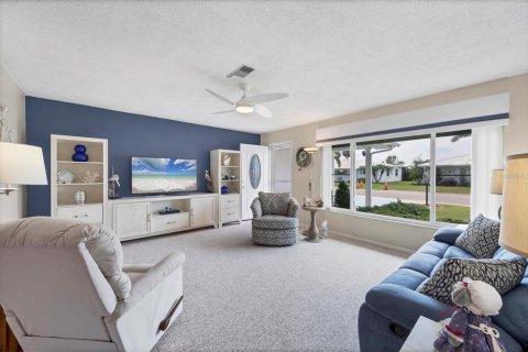Villa ou maison à vendre à Bradenton, Floride: 2 chambres, 137.22 m2 № 1900291 - photo 5