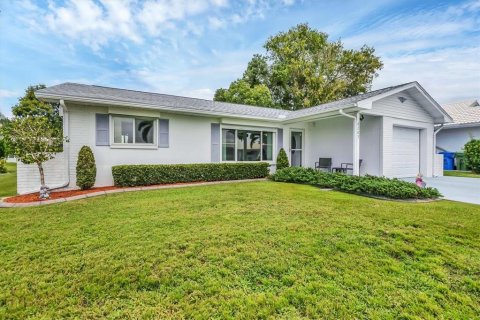 Villa ou maison à vendre à Bradenton, Floride: 2 chambres, 137.22 m2 № 1900291 - photo 2
