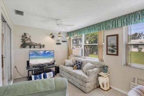 Villa ou maison à vendre à Bradenton, Floride: 2 chambres, 137.22 m2 № 1900291 - photo 14