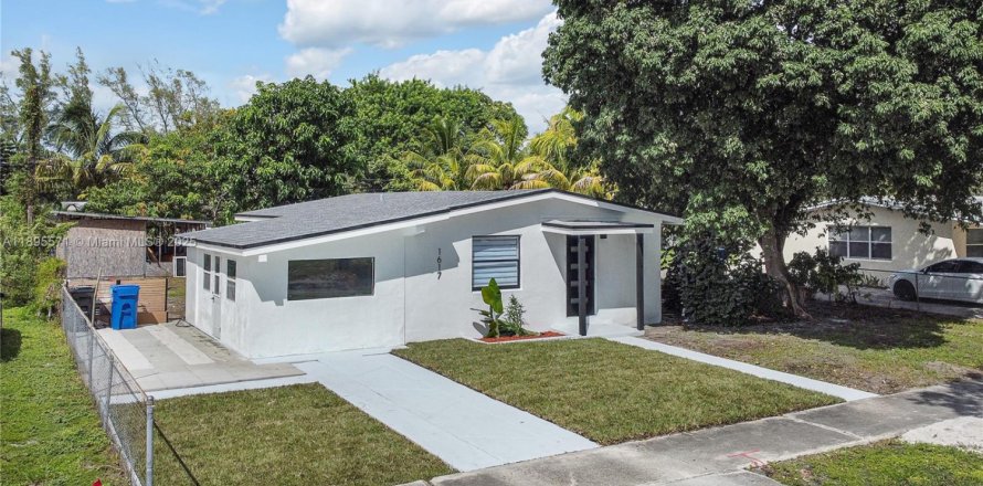 Villa ou maison à Fort Lauderdale, Floride 3 chambres, 91.42 m2 № 1947996