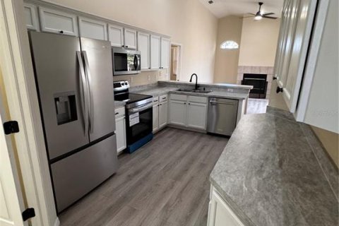 Casa en alquiler en Tarpon Springs, Florida, 3 dormitorios, 159.79 m2 № 1916808 - foto 7