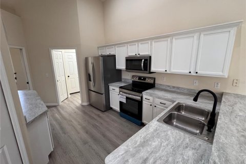 Casa en alquiler en Tarpon Springs, Florida, 3 dormitorios, 159.79 m2 № 1916808 - foto 8