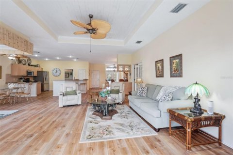 House in North Port, Florida 3 bedrooms, 181.62 sq.m. № 1537666 - photo 4