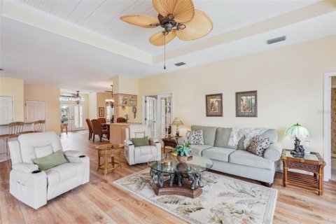 House in North Port, Florida 3 bedrooms, 181.62 sq.m. № 1537666 - photo 5