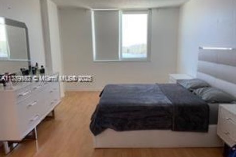 Condo in Sunny Isles Beach, Florida, 2 bedrooms  № 1863387 - photo 4
