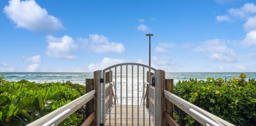 Condominio en Palm Beach, Florida, 2 dormitorios № 1151595