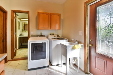 House in Bradenton, Florida 3 bedrooms, 187.76 sq.m. № 1723087 - photo 25