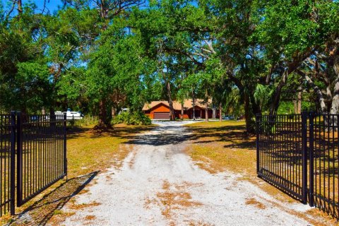 House in Bradenton, Florida 3 bedrooms, 187.76 sq.m. № 1723087 - photo 3