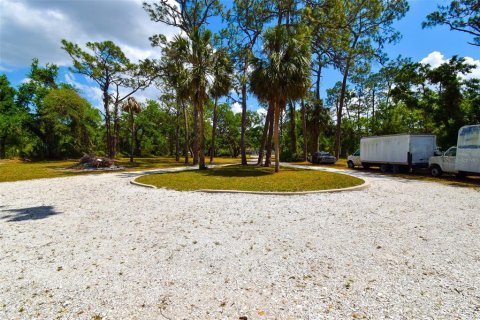 House in Bradenton, Florida 3 bedrooms, 187.76 sq.m. № 1723087 - photo 10
