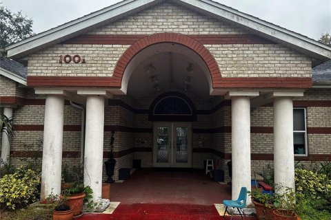 Propiedad comercial en alquiler en Lake Mary, Florida, 861.48 m2 № 1545275 - foto 1