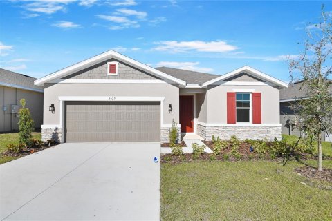 House in Eagle Lake, Florida 4 bedrooms, 192.31 sq.m. № 1308633 - photo 2