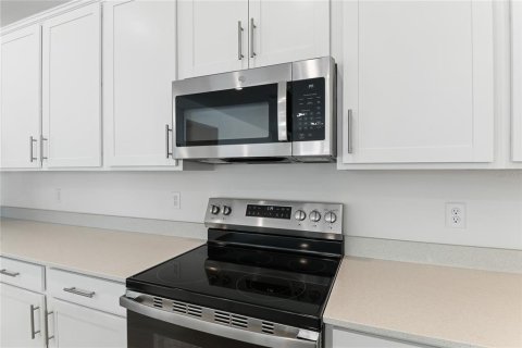 House in Eagle Lake, Florida 4 bedrooms, 192.31 sq.m. № 1308633 - photo 5