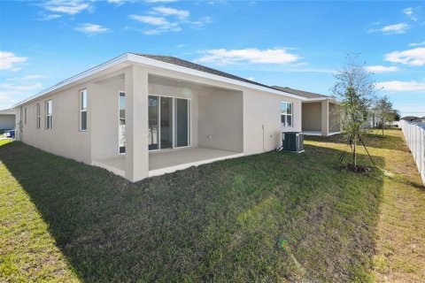 House in Eagle Lake, Florida 4 bedrooms, 192.31 sq.m. № 1308633 - photo 17