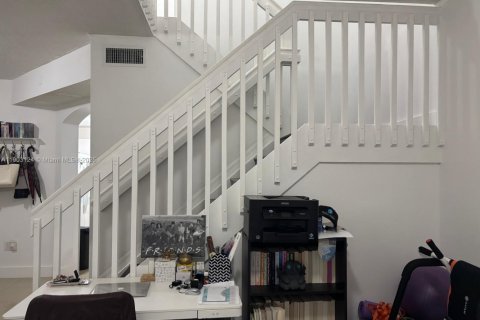 Townhouse in Doral, Florida 3 bedrooms, 117.06 sq.m. № 1955886 - photo 2