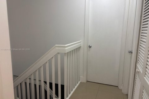 Townhouse in Doral, Florida 3 bedrooms, 117.06 sq.m. № 1955886 - photo 10
