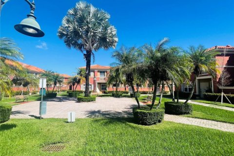 Townhouse in Doral, Florida 3 bedrooms, 117.06 sq.m. № 1955886 - photo 26