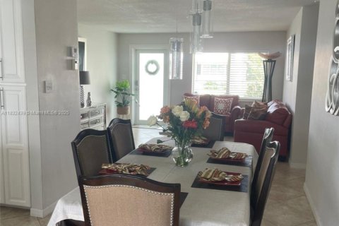 Casa en venta en Tamarac, Florida, 2 dormitorios, 124.67 m2 № 1811885 - foto 4