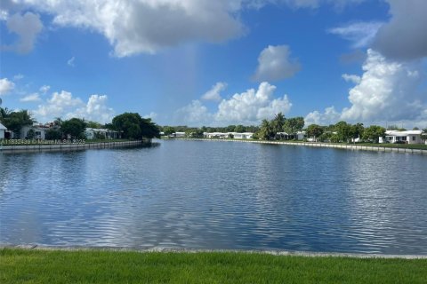 Casa en venta en Tamarac, Florida, 2 dormitorios, 124.67 m2 № 1811885 - foto 12