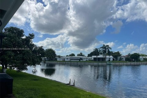 Casa en venta en Tamarac, Florida, 2 dormitorios, 124.67 m2 № 1811885 - foto 13