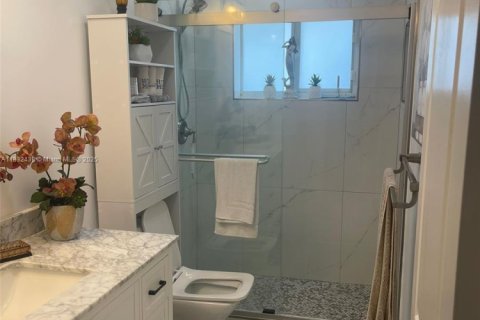 Casa en venta en Tamarac, Florida, 2 dormitorios, 124.67 m2 № 1811885 - foto 8