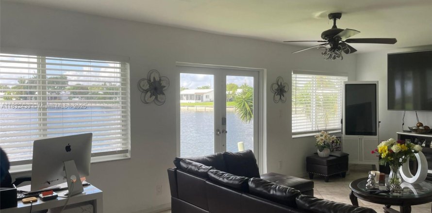Casa en Tamarac, Florida 2 dormitorios, 124.67 m2 № 1811885