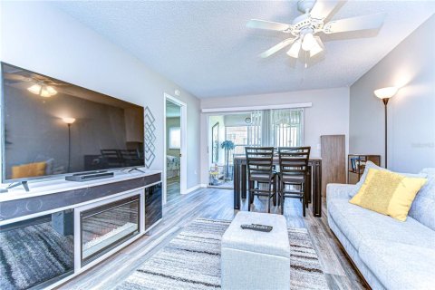 Condominio en alquiler en Seminole, Florida, 2 dormitorios, 80.36 m2 № 2104121 - foto 12