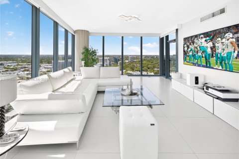 Condo in Miami, Florida, 2 bedrooms  № 1854888 - photo 2