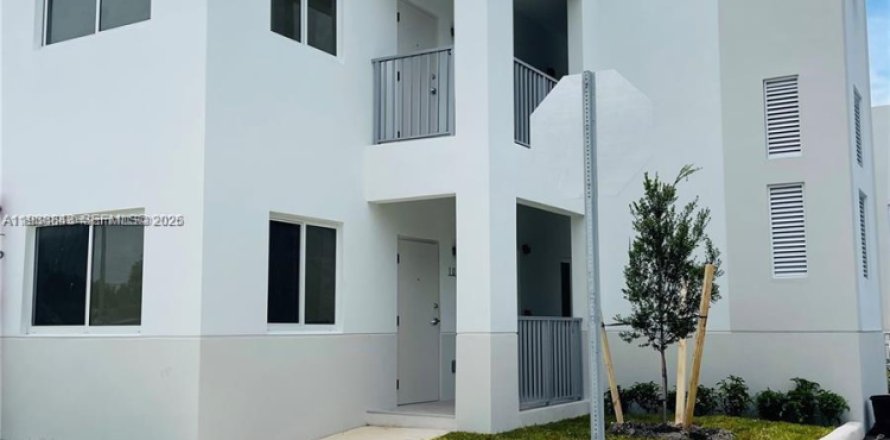 Apartamento en Hialeah, Florida 2 dormitorios № 1996471